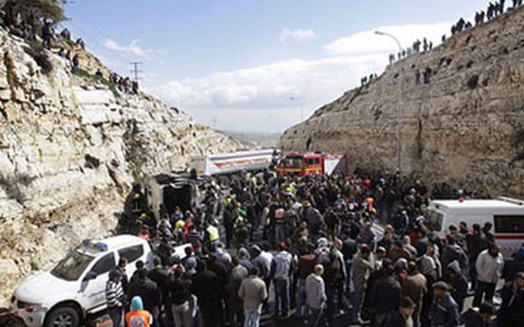 Palestine: Tai nạn xe buýt thảm khốc, 10 trẻ em thiệt mạng